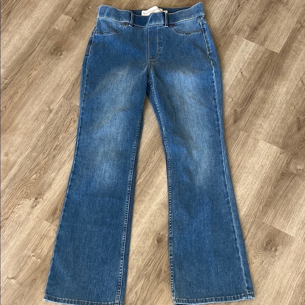 Soft Surroundings Pull-On Boot Cut Jeans | Size Small